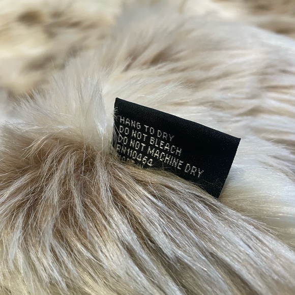 Beautiful vintage faux fur lined with suede outline. - Picture 5 of 6